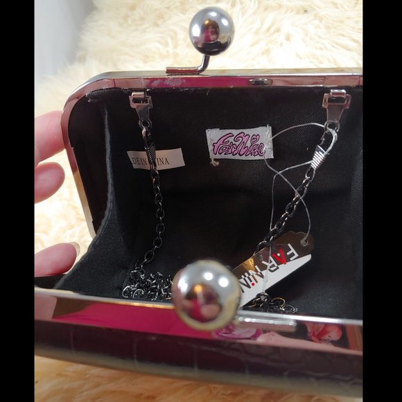 FARNINE Black Croc Skin Twist snap enclosure - Picture 6 of 13